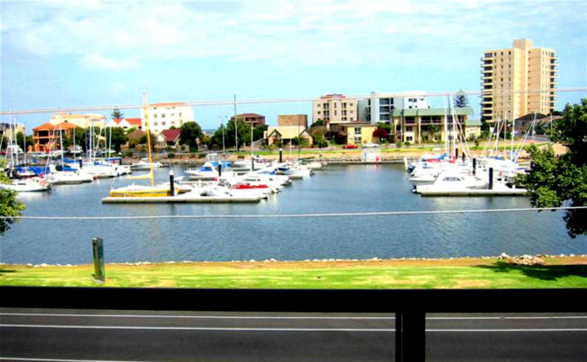 Bayswaterfront Apartments Adelaide Exterior photo