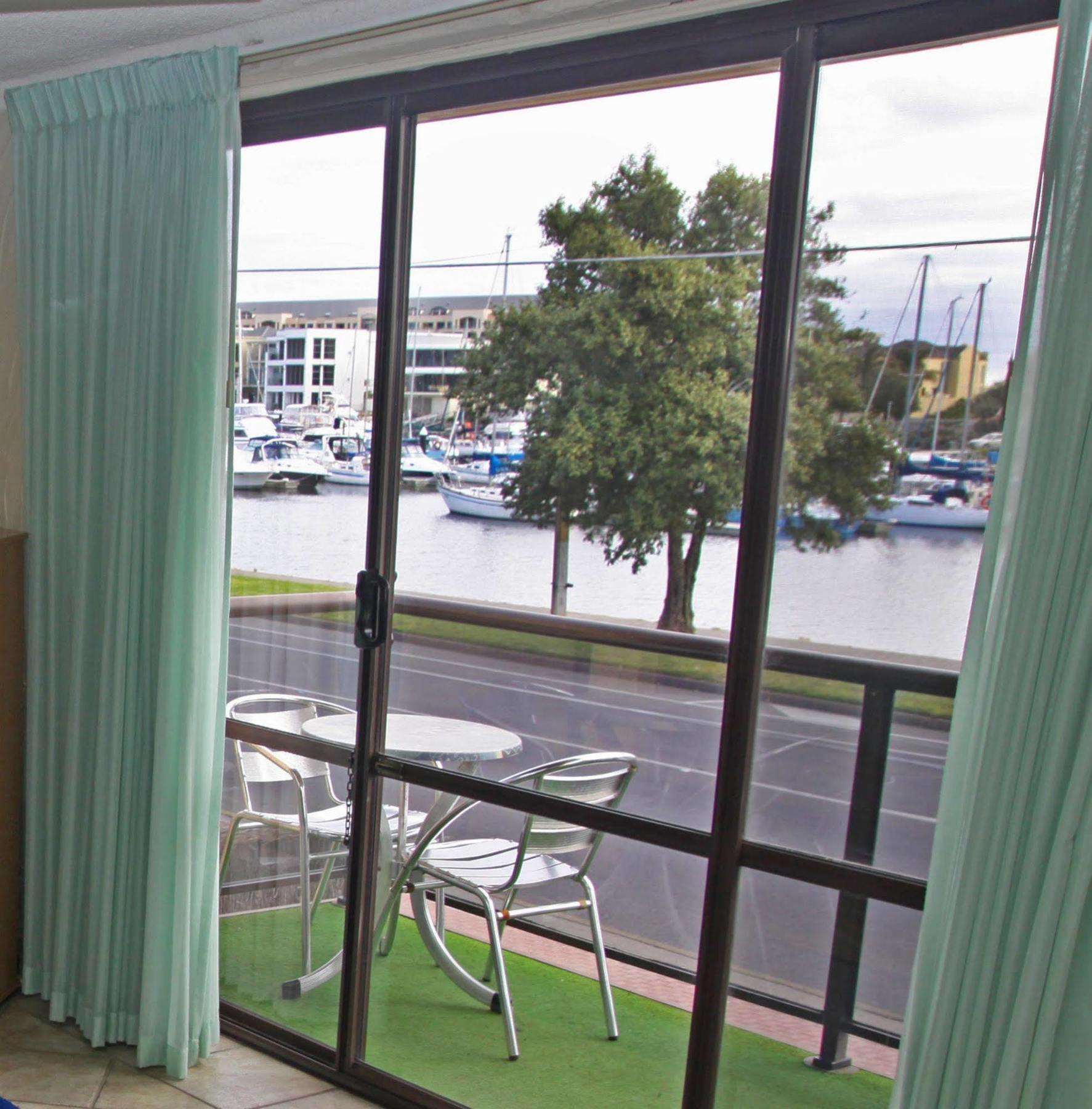 Bayswaterfront Apartments Adelaide Exterior photo